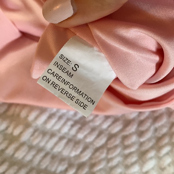 Light Pink Cropped Tank Top - Picture 4 of 5